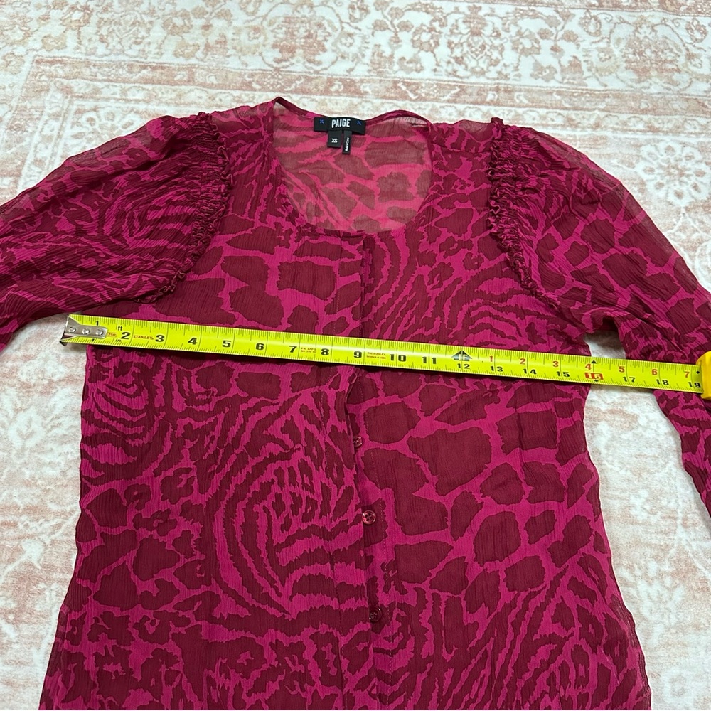 100% Silk PAIGE Animal Print Button Up Blouse - Picture 8 of 9